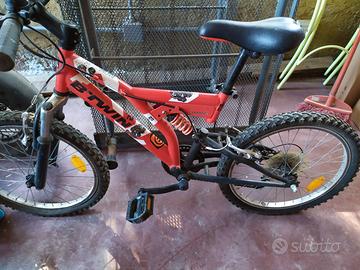 bici B Twin 20 pollici