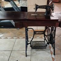 Macchina da cucire funzionante