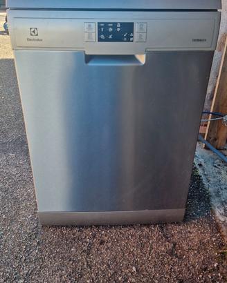 Lavastoviglie Electrolux