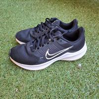 NIKE Downshifter