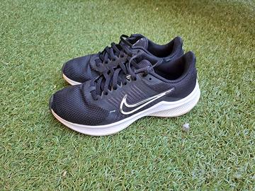 NIKE Downshifter