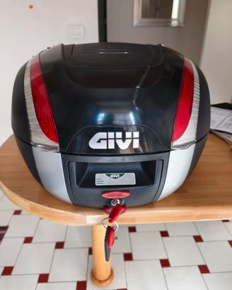 Bauletto Givi B33 con schienalino