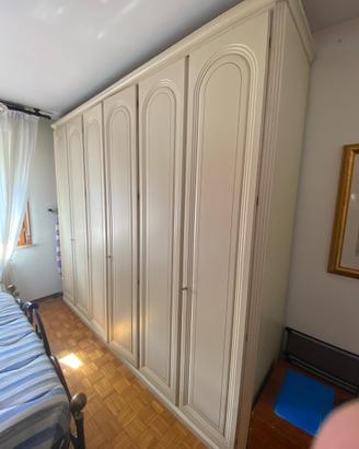 Armadio in legno