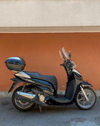 HONDA SH300 2010 - 2100€