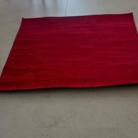 Tappeto rosso arredo casa 
