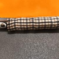 ombrello pieghevole a quadretti 