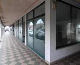 NEGOZIO A TORBOLE CASAGLIA