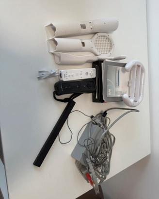 Lotto Nintendo Wii Nera + 2 Controller e Accessori