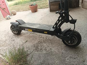 monopattino Yume Hawk Pro 