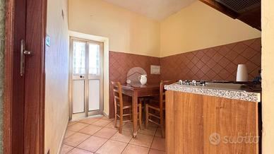 2 LOCALI A MARANO DI NAPOLI