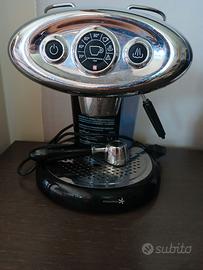 Macchina caffè espresso Illy