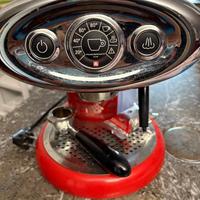 Macchina per il caffè Illy iper espresso X7.1rossa