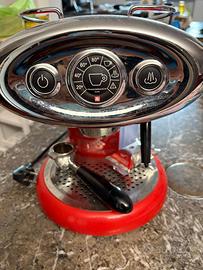 Macchina per il caffè Illy iper espresso X7.1rossa