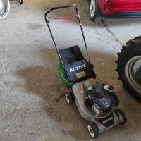 Rasaerba Active con motore a scoppio