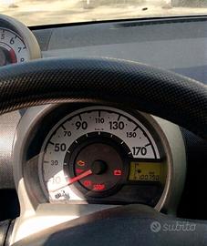 PEUGEOT 107 1.0 benzina sweet year 5 porte