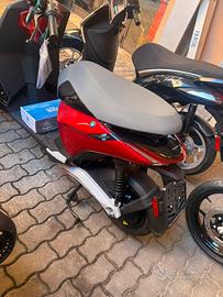 Scooter elettrico Piaggio activ 1 per mancato uso