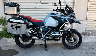 BMW R1250 GS ADV IPER FULL TRIS