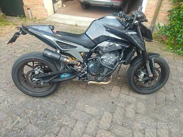 KTM duke 790