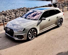 Audi RS4 avant