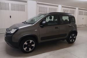 Fiat Panda 1.0 FireFly S&S Hybrid City Cross tua a