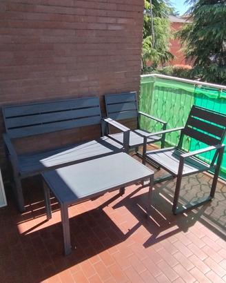 salotto da giardino e balcone 