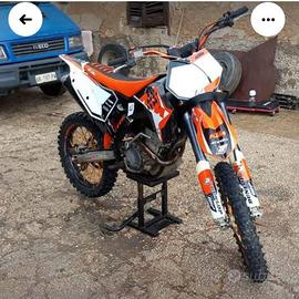 Moto cross KTM 250 4 tempi