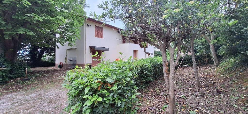 Rustico / Casale di 280 m² con più di 5 locali a A - Vista 3