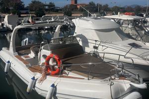 GOMMONE REVENGER 25.50 CABINATO