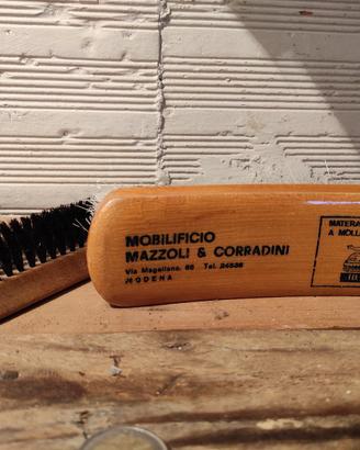 coppia di spazzole vintage pubblicitarie