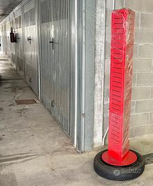 TOTEM PORTA GOMME IMPILATE