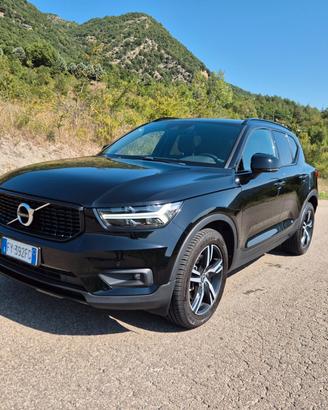 Volvo XC40 D3 AWD R-design