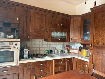 cucina compresa di elettrodomestici  inclusa lavas