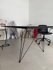 Scrivania uffici con 3 sedie