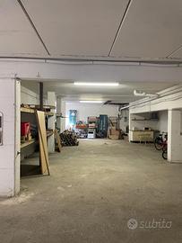 Ampio garage in zona Lame