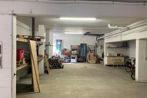 Ampio garage in zona Lame