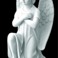 Statua angioletetto in marmo ricostitutito