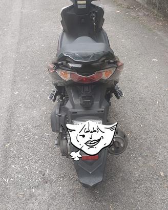 scooter marca KYMCO