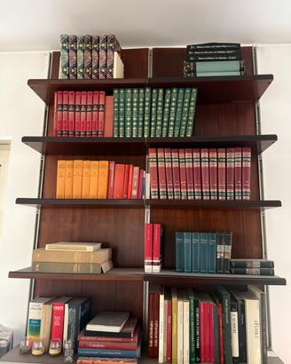 Prestigiosa biblioteca di libri