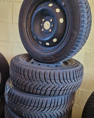 Cerchi e gomme invernali 175/65/14 Fiat 500