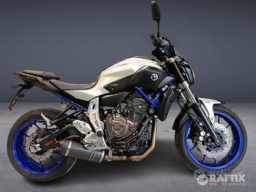YAMAHA MT-07 690