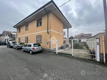 CASA SEMINDIPENDENTE A SANTHIÀ