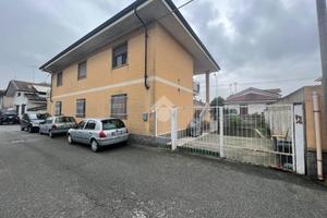 CASA SEMINDIPENDENTE A SANTHIÀ