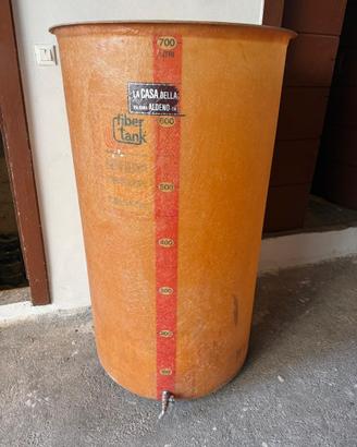 Fusti vetroresina per il vino