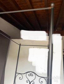 Letto a baldacchino