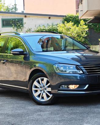 Volkswagen Passat Variant 1.6 DIESEL 105cv / Unipr