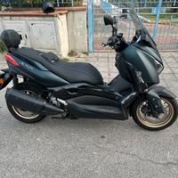 Yamaha xmax 300 tech max
