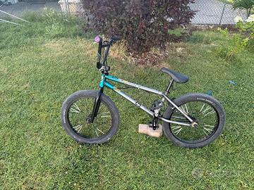 Bmx subrosa san salvador