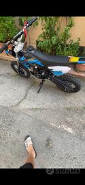 Pit bike