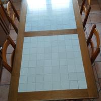 Tavolo in rovere massiccio con inserti in cotto ve