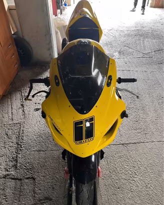 Suzuki gsx-r 750 k4